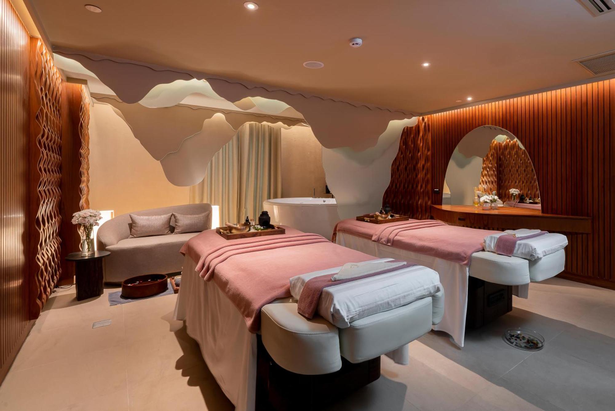 The Salil Hotel Riverside バンコク都 エクステリア 写真 The spa at The Oberoi, Mumbai