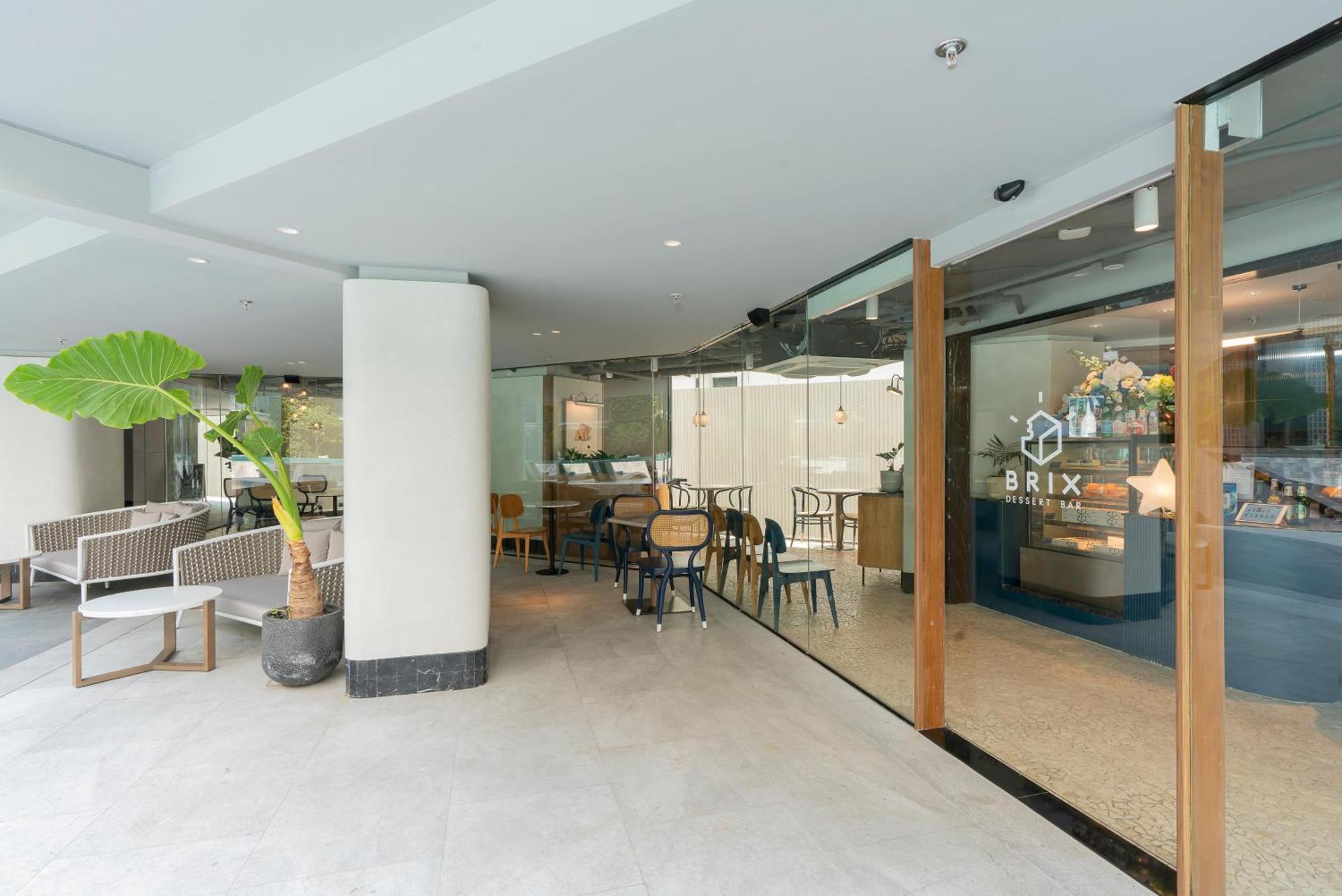 The Salil Hotel Riverside バンコク都 エクステリア 写真 The lobby of the hotel
