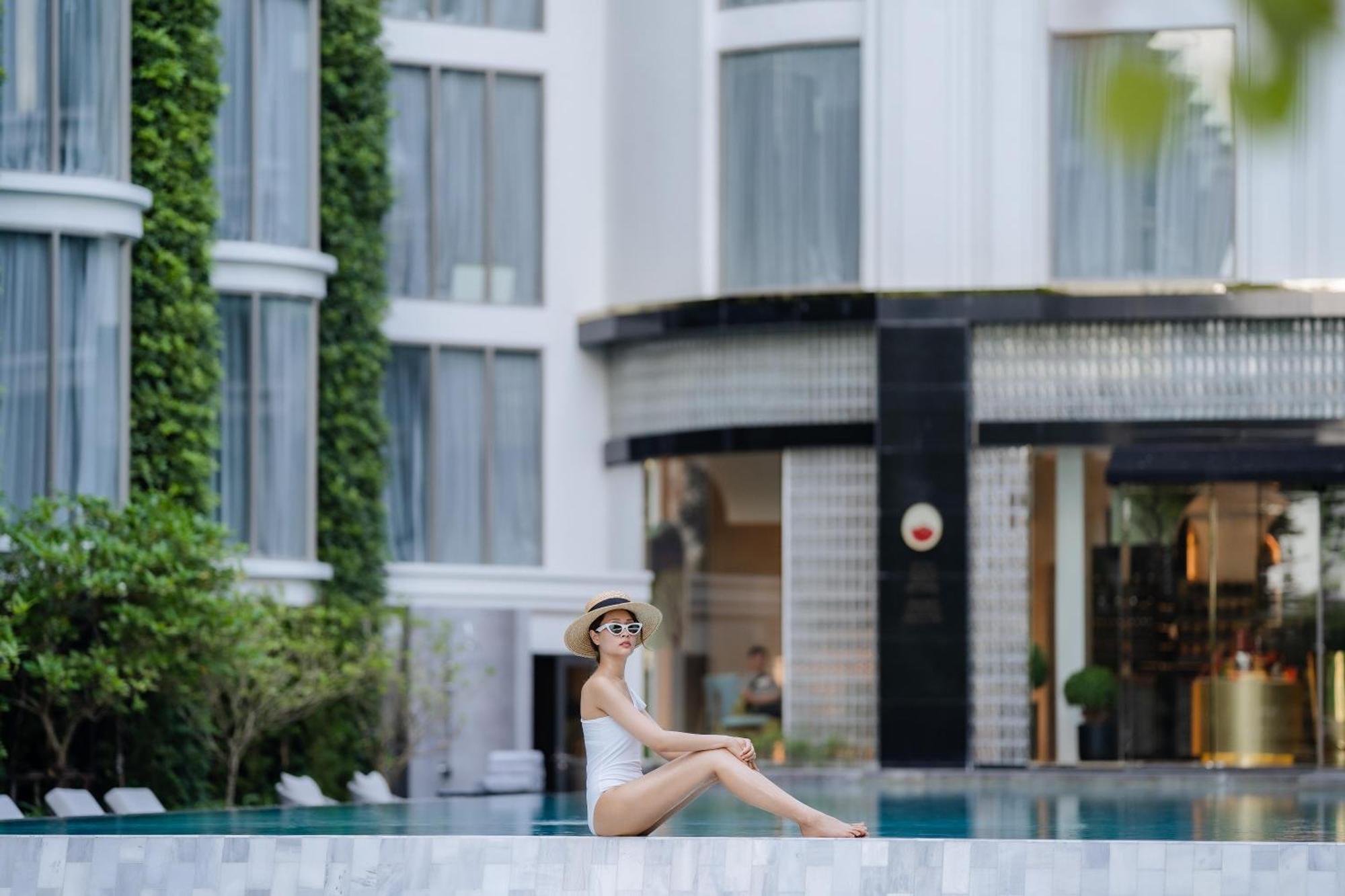 The Salil Hotel Riverside バンコク都 エクステリア 写真 The hotel's pool